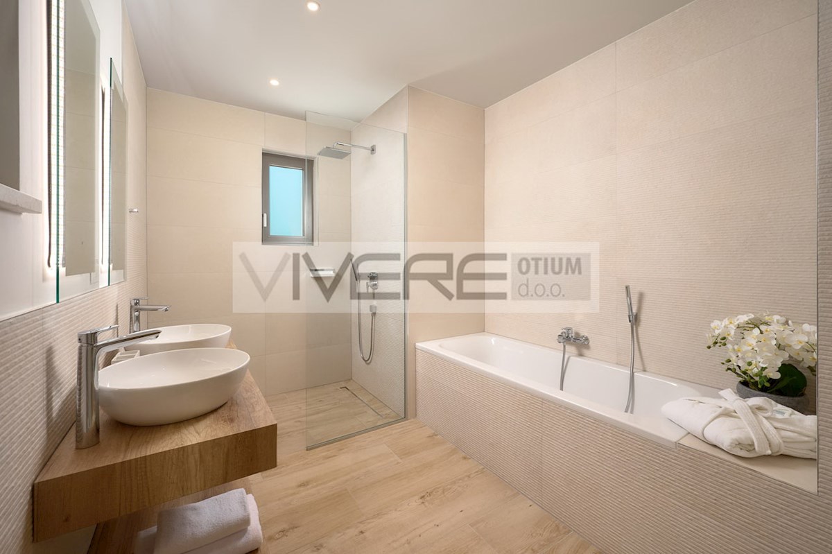 Casa In vendita - SPLITSKO-DALMATINSKA SPLIT