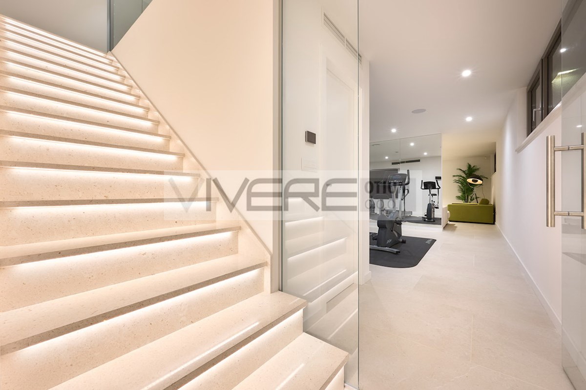 Casa In vendita - SPLITSKO-DALMATINSKA SPLIT