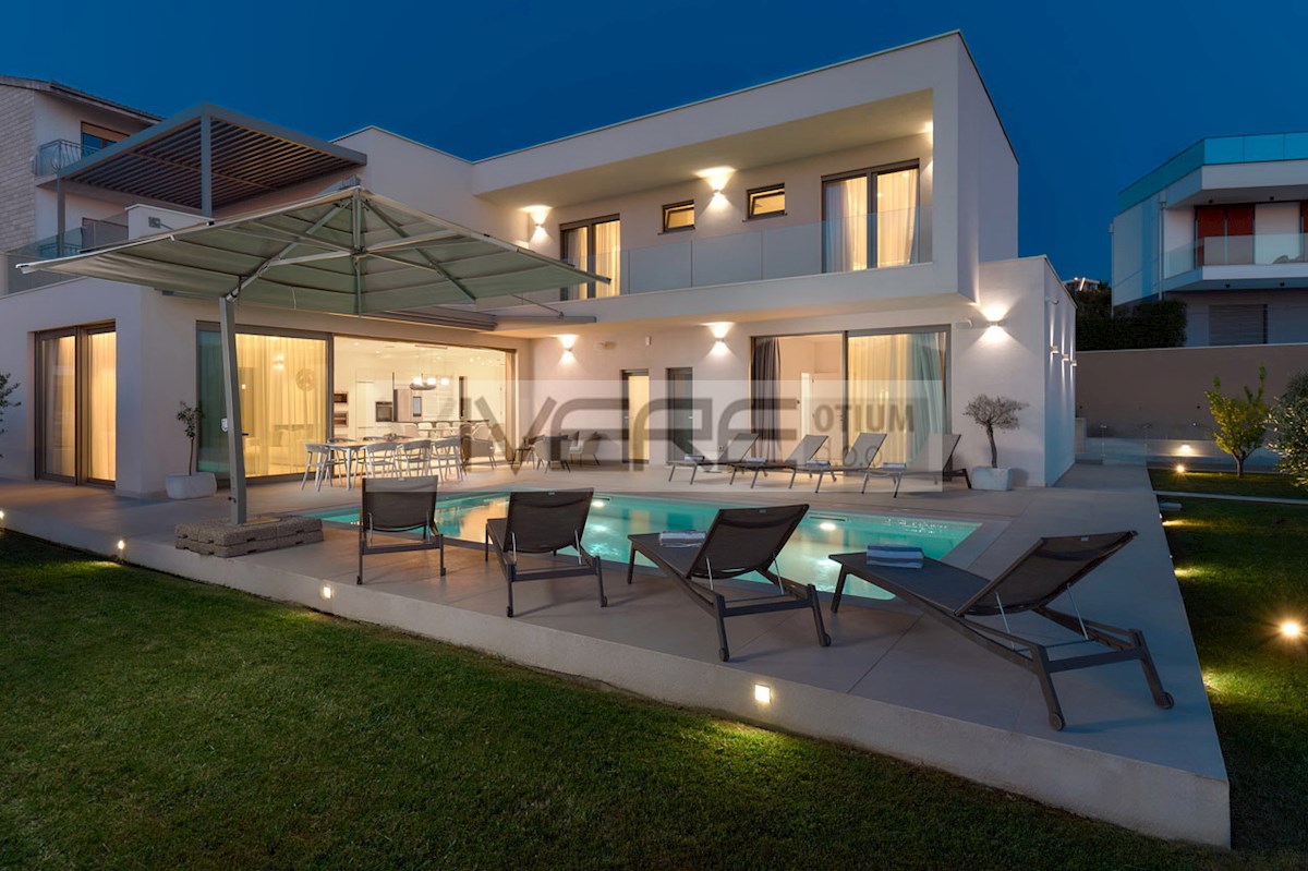 Casa In vendita - SPLITSKO-DALMATINSKA SPLIT