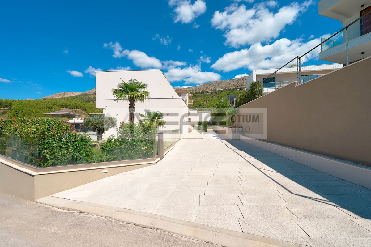 Casa In vendita - SPLITSKO-DALMATINSKA SPLIT