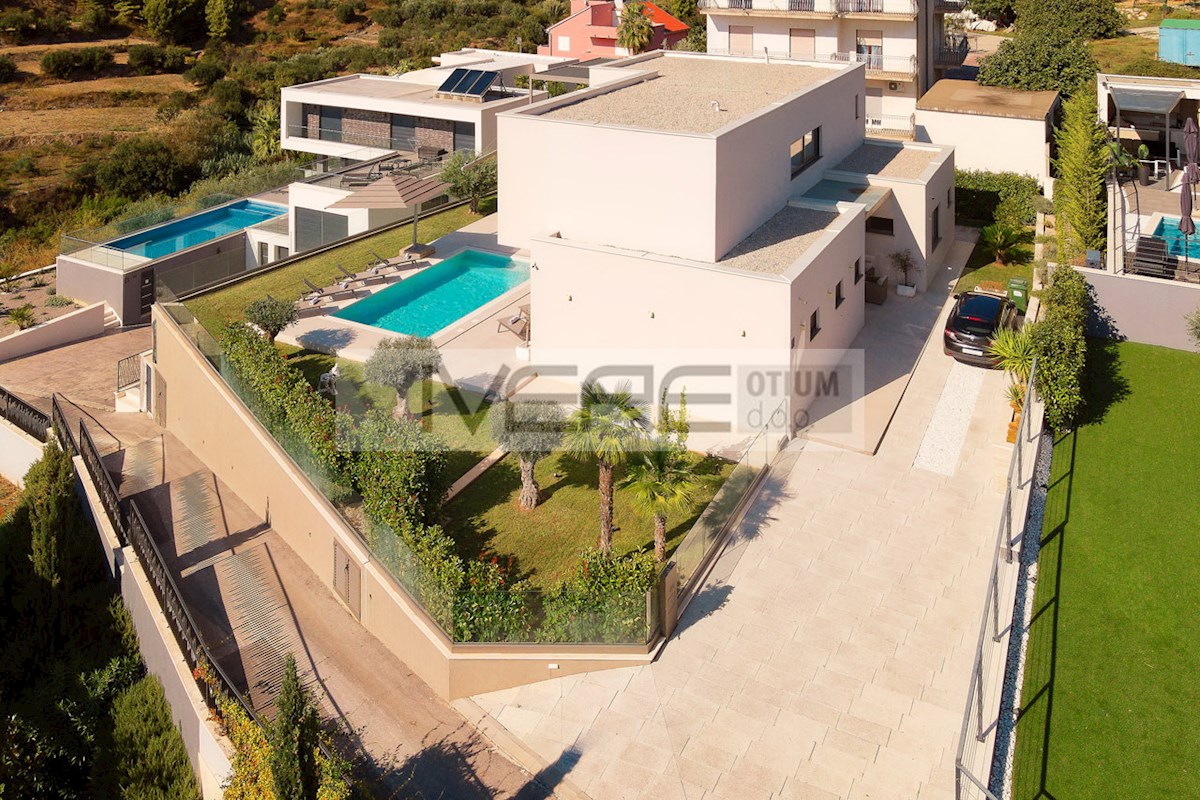 Casa In vendita - SPLITSKO-DALMATINSKA SPLIT