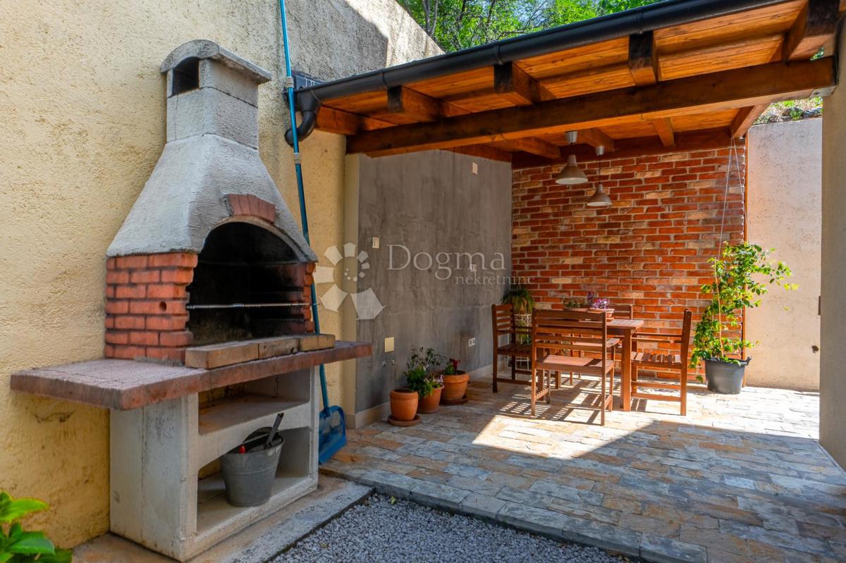 Kuća Na prodaju - PRIMORSKO-GORANSKA VINODOLSKA OPĆINA