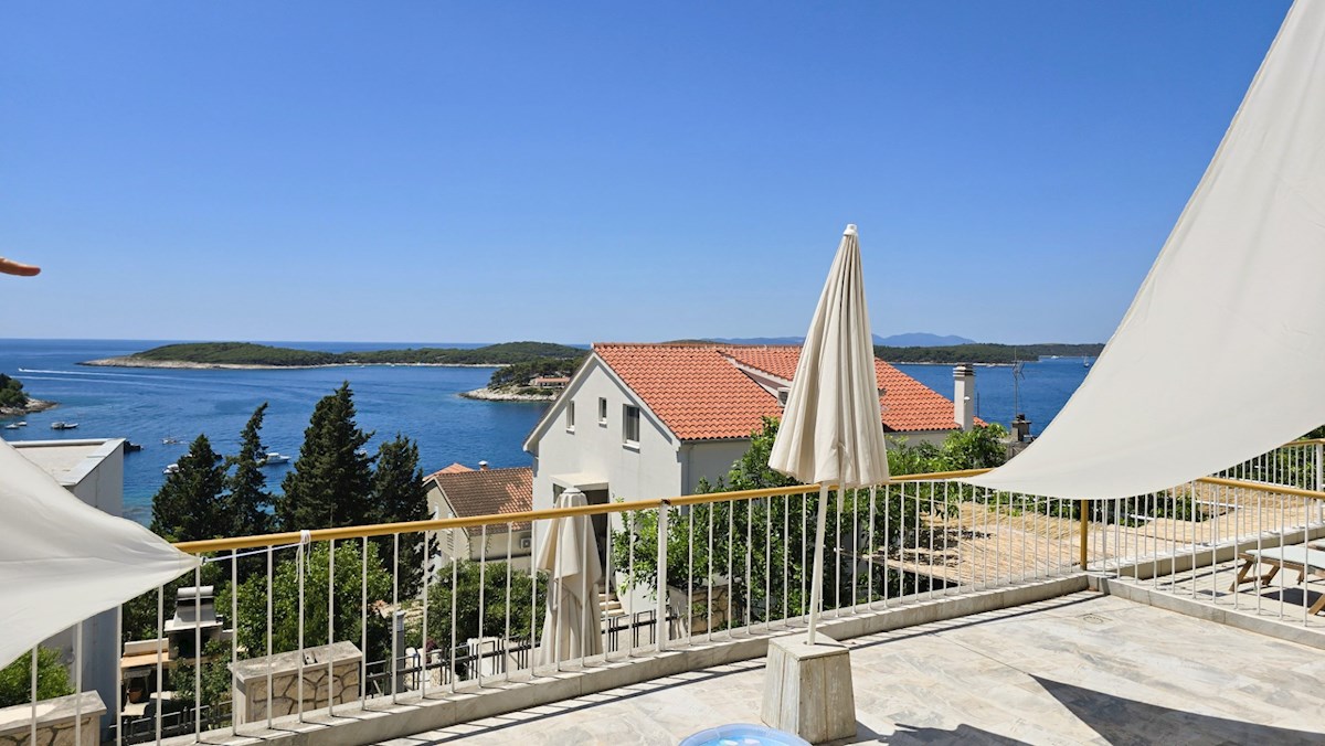 House For sale - SPLITSKO-DALMATINSKA HVAR
