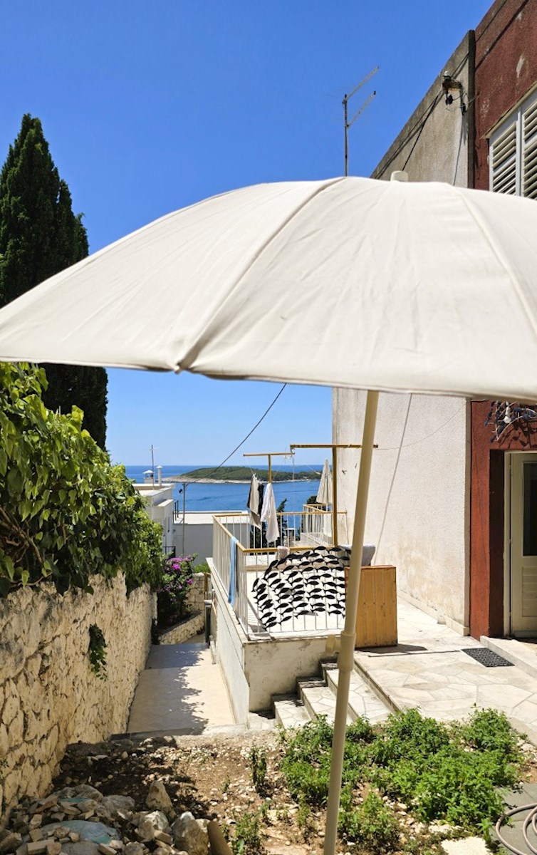 House For sale - SPLITSKO-DALMATINSKA HVAR