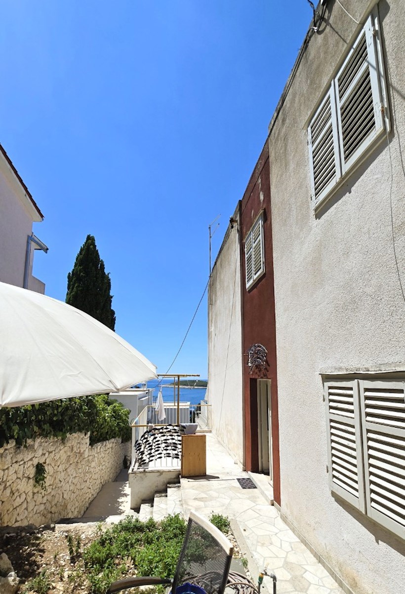 House For sale - SPLITSKO-DALMATINSKA HVAR