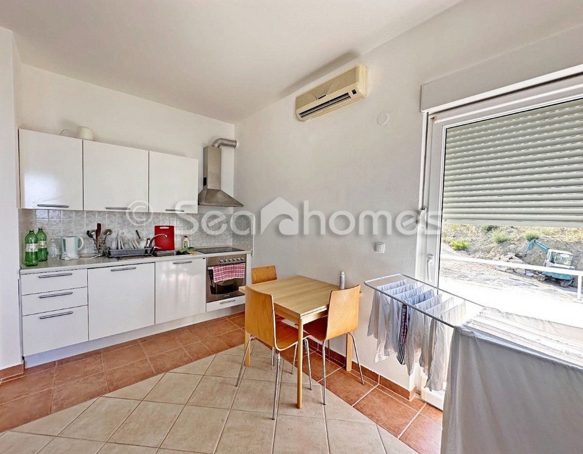 Appartement À vendre - SPLITSKO-DALMATINSKA BAŠKA VODA