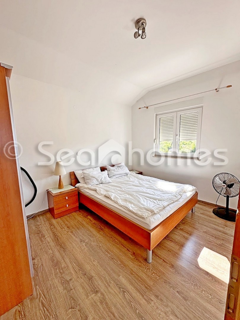 Appartement À vendre - SPLITSKO-DALMATINSKA BAŠKA VODA