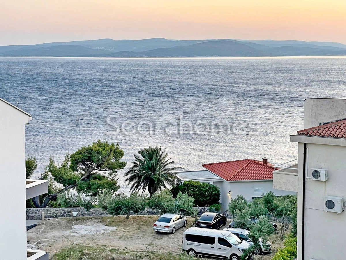 Appartement À vendre - SPLITSKO-DALMATINSKA BAŠKA VODA