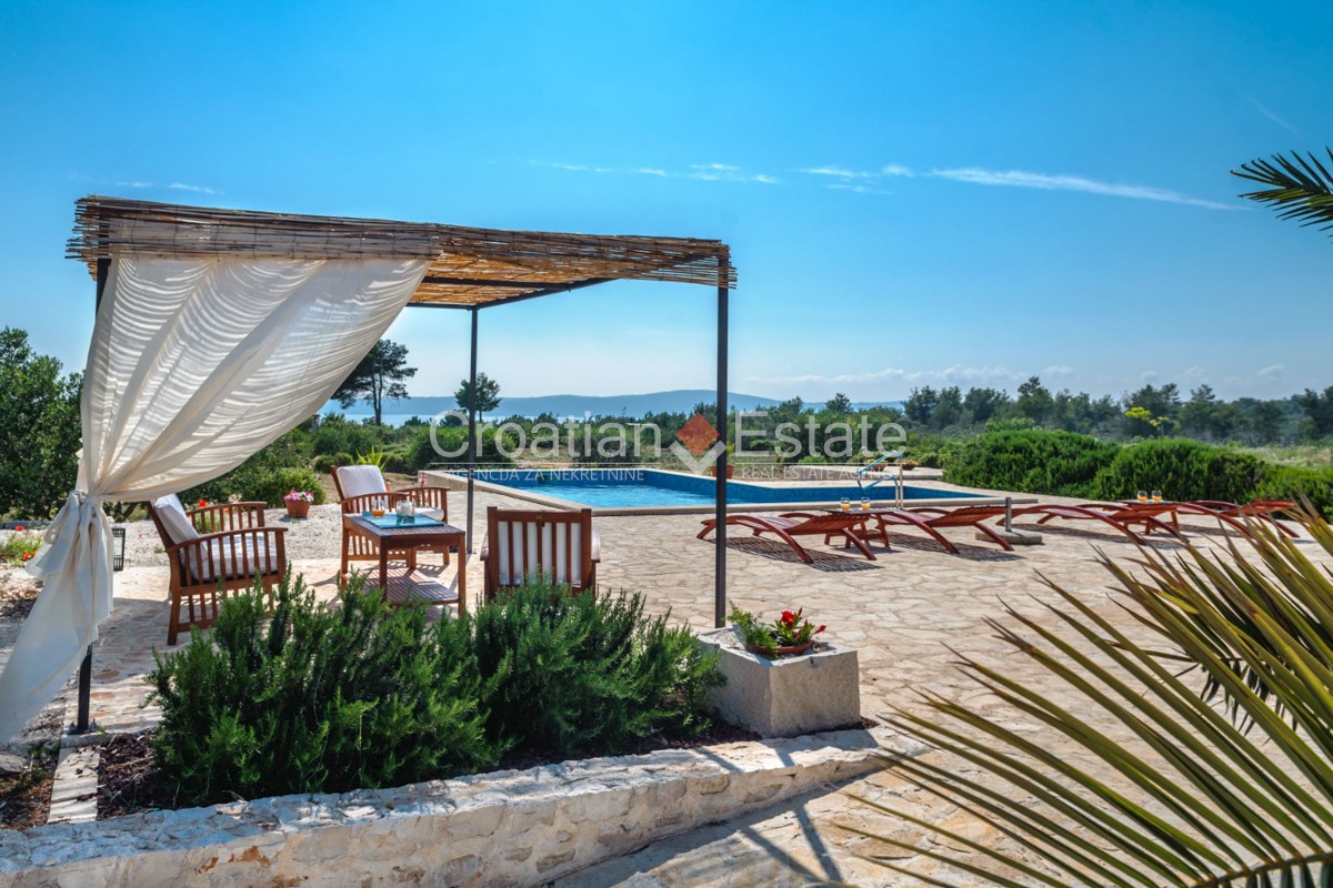 House For sale - SPLITSKO-DALMATINSKA BRAČ