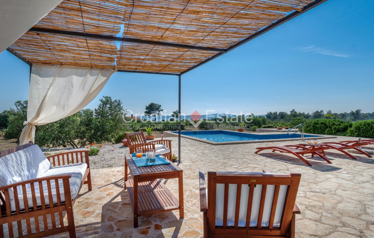 House For sale - SPLITSKO-DALMATINSKA BRAČ