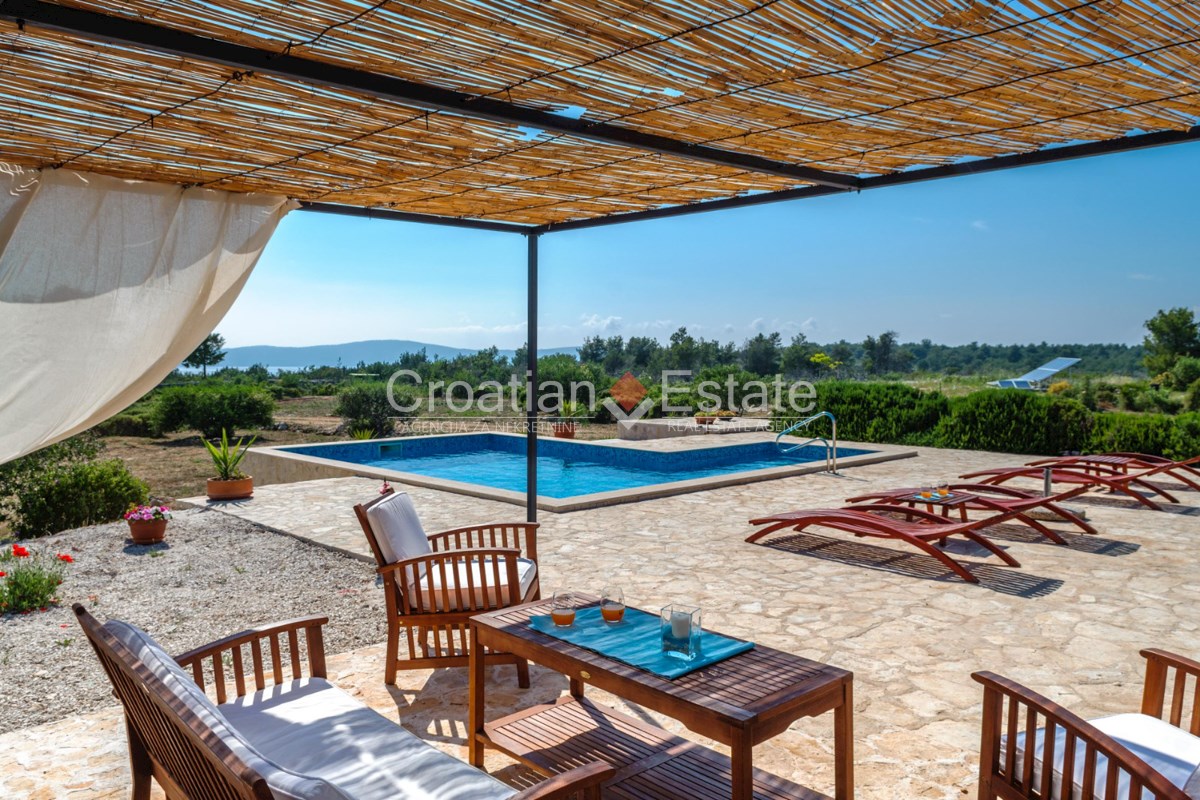 House For sale - SPLITSKO-DALMATINSKA BRAČ