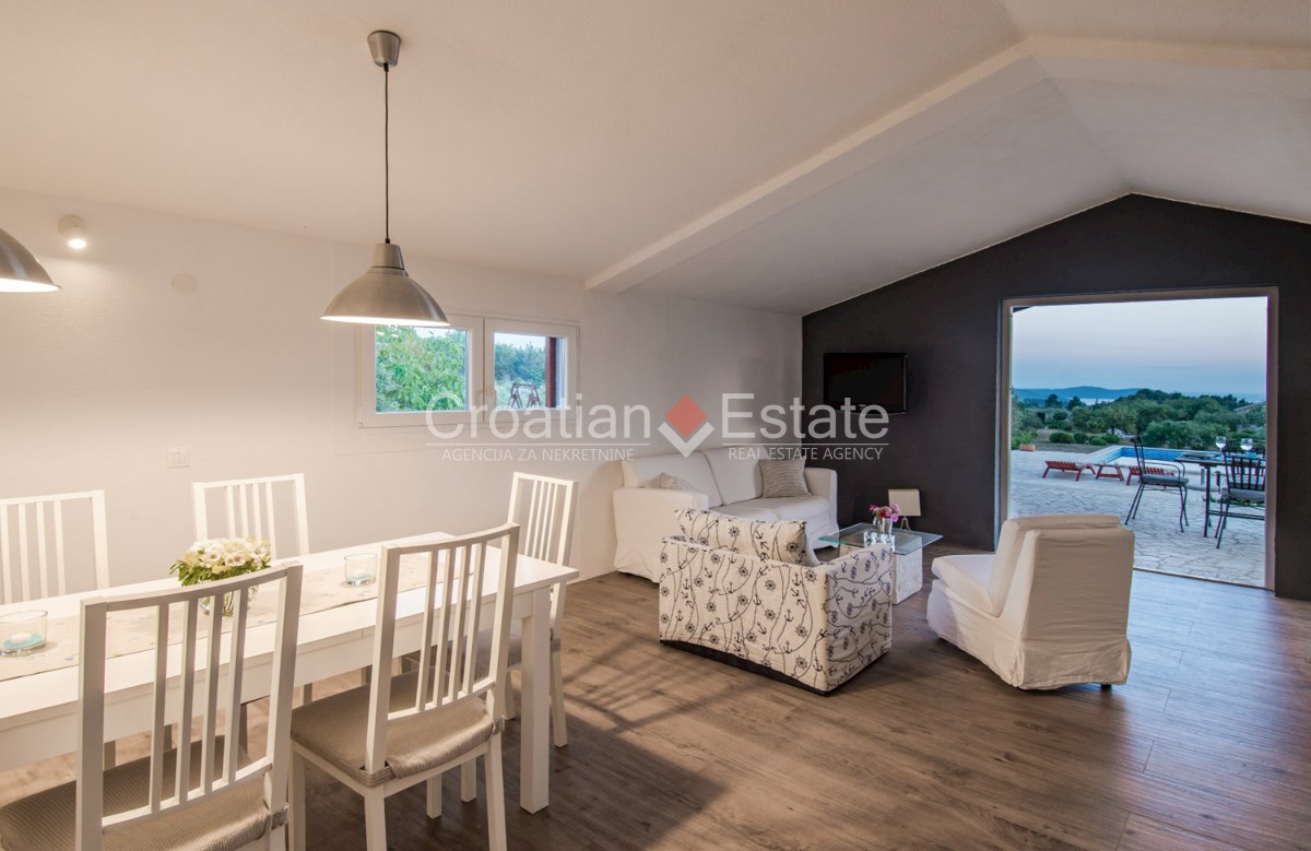 House For sale - SPLITSKO-DALMATINSKA BRAČ