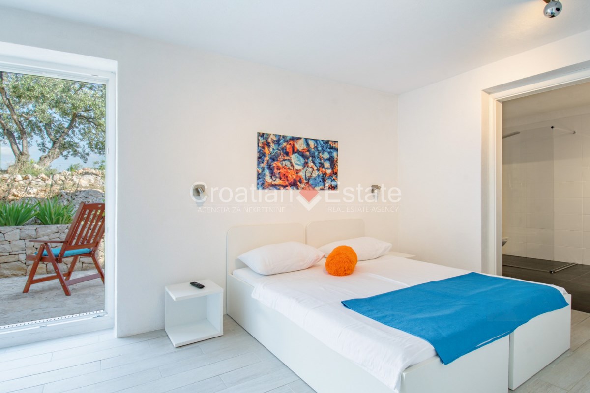 House For sale - SPLITSKO-DALMATINSKA BRAČ
