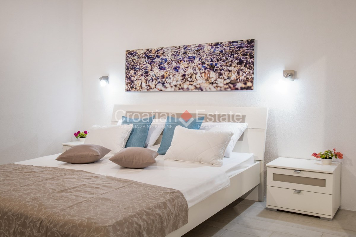 House For sale - SPLITSKO-DALMATINSKA BRAČ