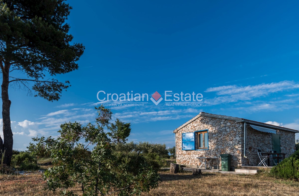 House For sale - SPLITSKO-DALMATINSKA BRAČ