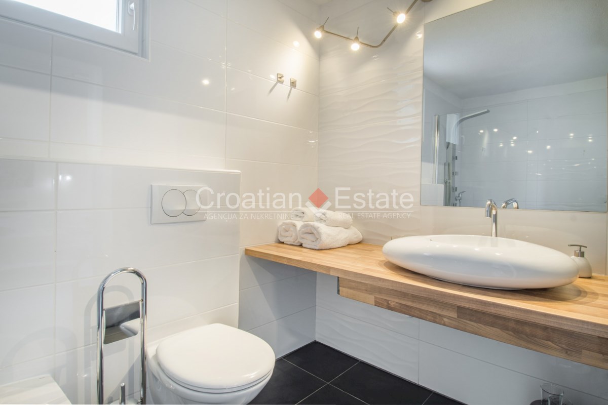 House For sale - SPLITSKO-DALMATINSKA BRAČ