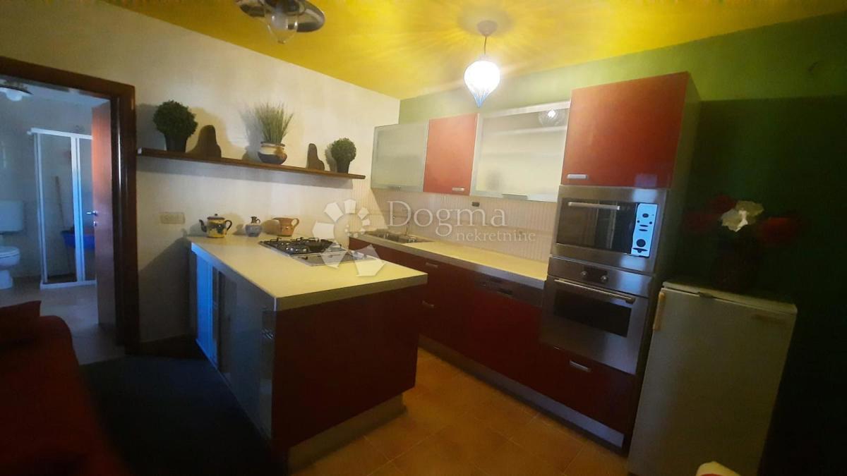 Casa In vendita - ŠIBENSKO-KNINSKA ŠIBENIK