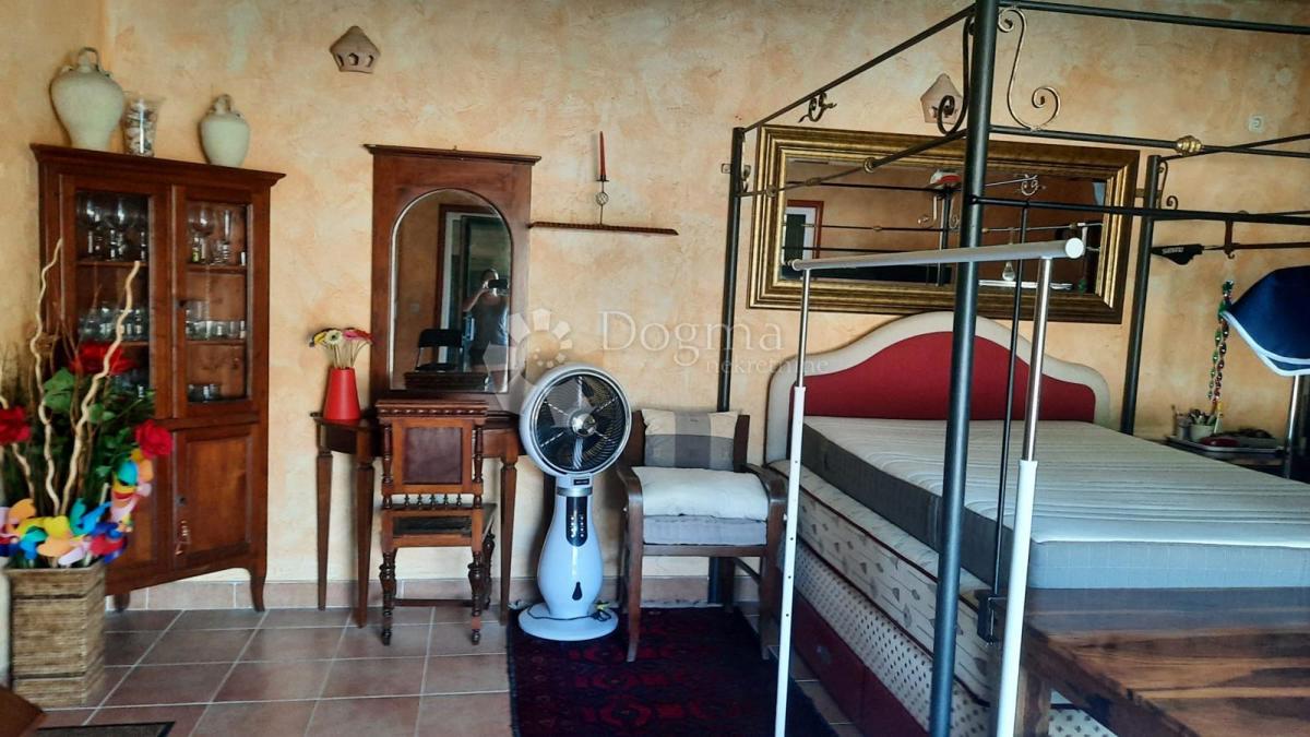 Casa In vendita - ŠIBENSKO-KNINSKA ŠIBENIK