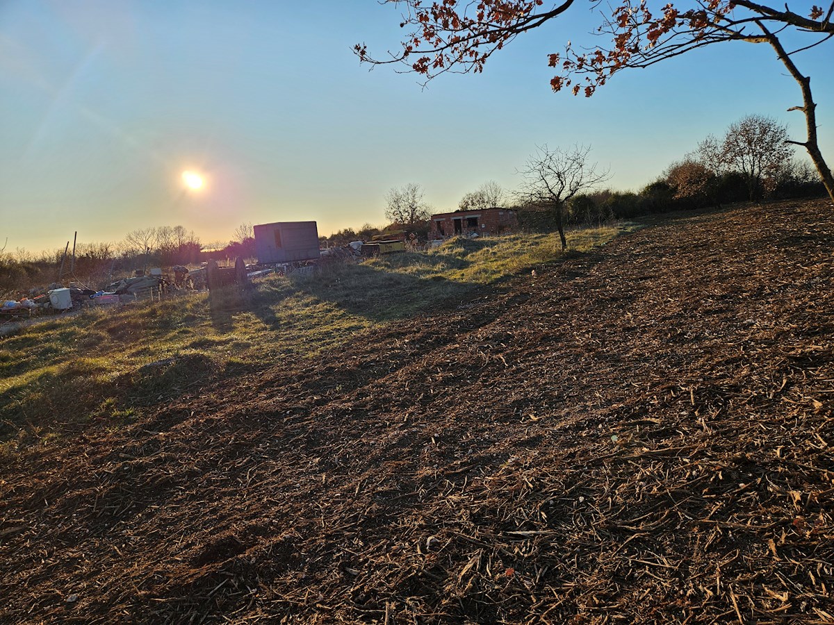 Terrain À vendre - Istarska Marčana - foto 1/2