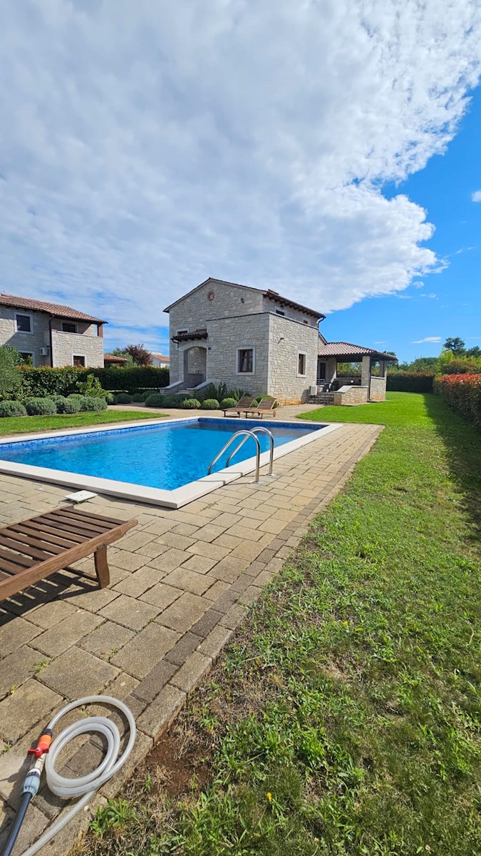 Haus Zu verkaufen - ISTARSKA SVETI LOVREČ