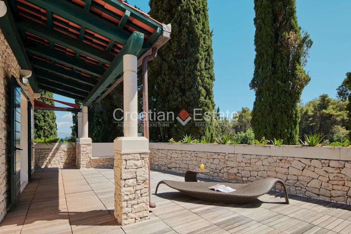 House For sale - SPLITSKO-DALMATINSKA BRAČ