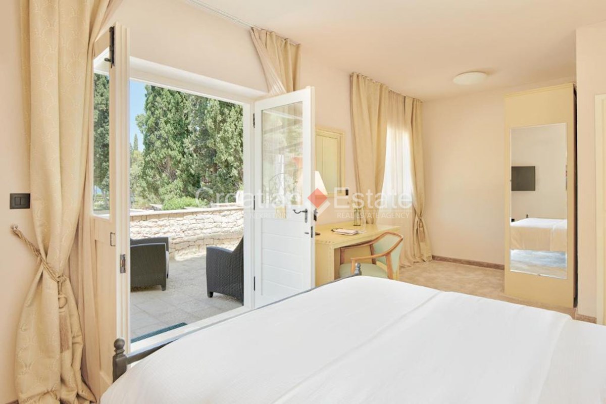 House For sale - SPLITSKO-DALMATINSKA BRAČ