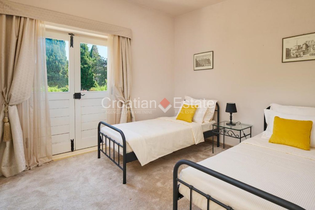House For sale - SPLITSKO-DALMATINSKA BRAČ