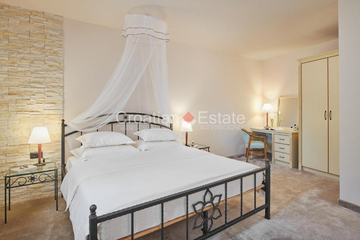 House For sale - SPLITSKO-DALMATINSKA BRAČ
