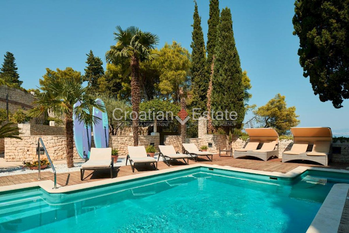 House For sale - SPLITSKO-DALMATINSKA BRAČ