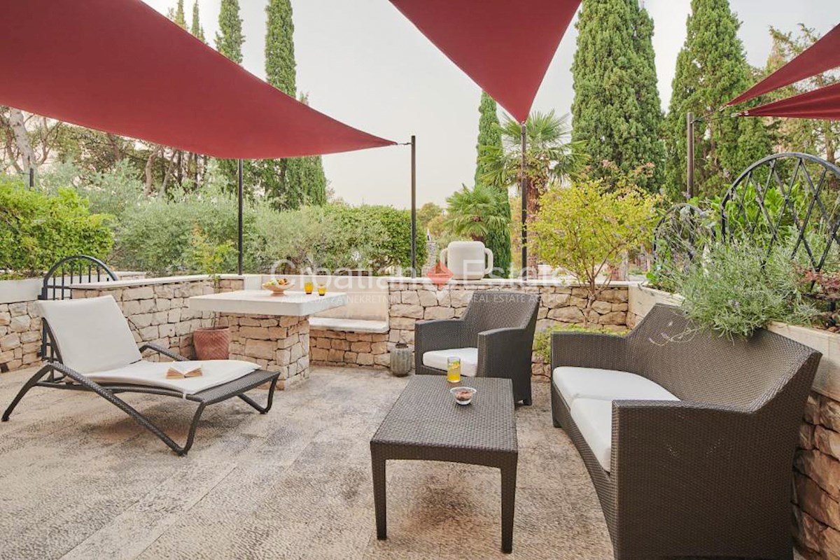 House For sale - SPLITSKO-DALMATINSKA BRAČ