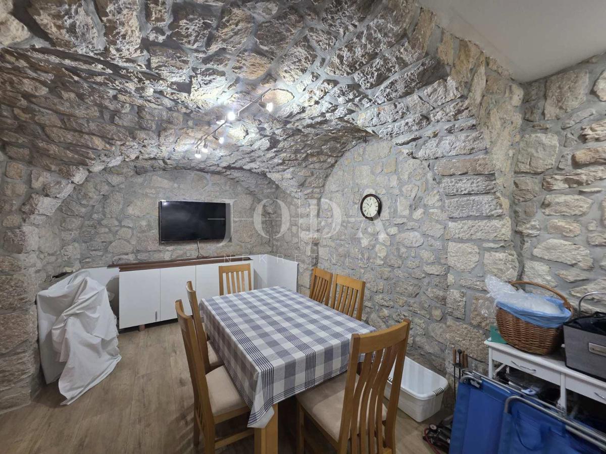 Kuća Na prodaju - PRIMORSKO-GORANSKA VINODOLSKA OPĆINA