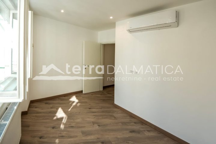 Haus Zu verkaufen - šibensko-kninska šibenik - foto 2/17