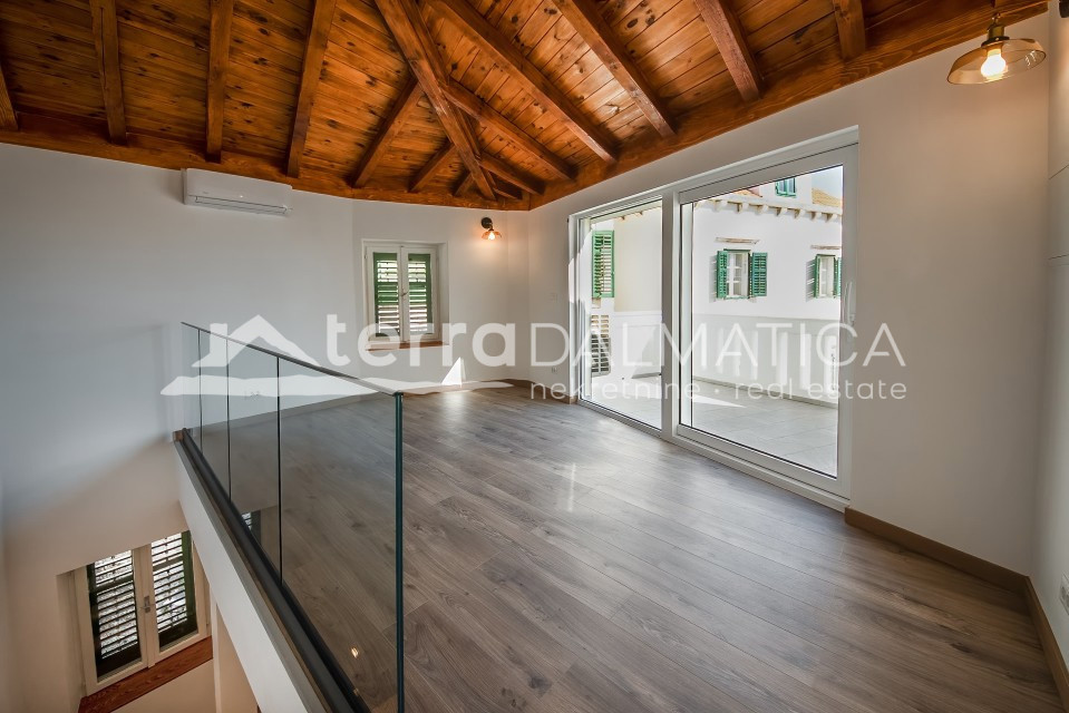 Haus Zu verkaufen - ŠIBENSKO-KNINSKA ŠIBENIK