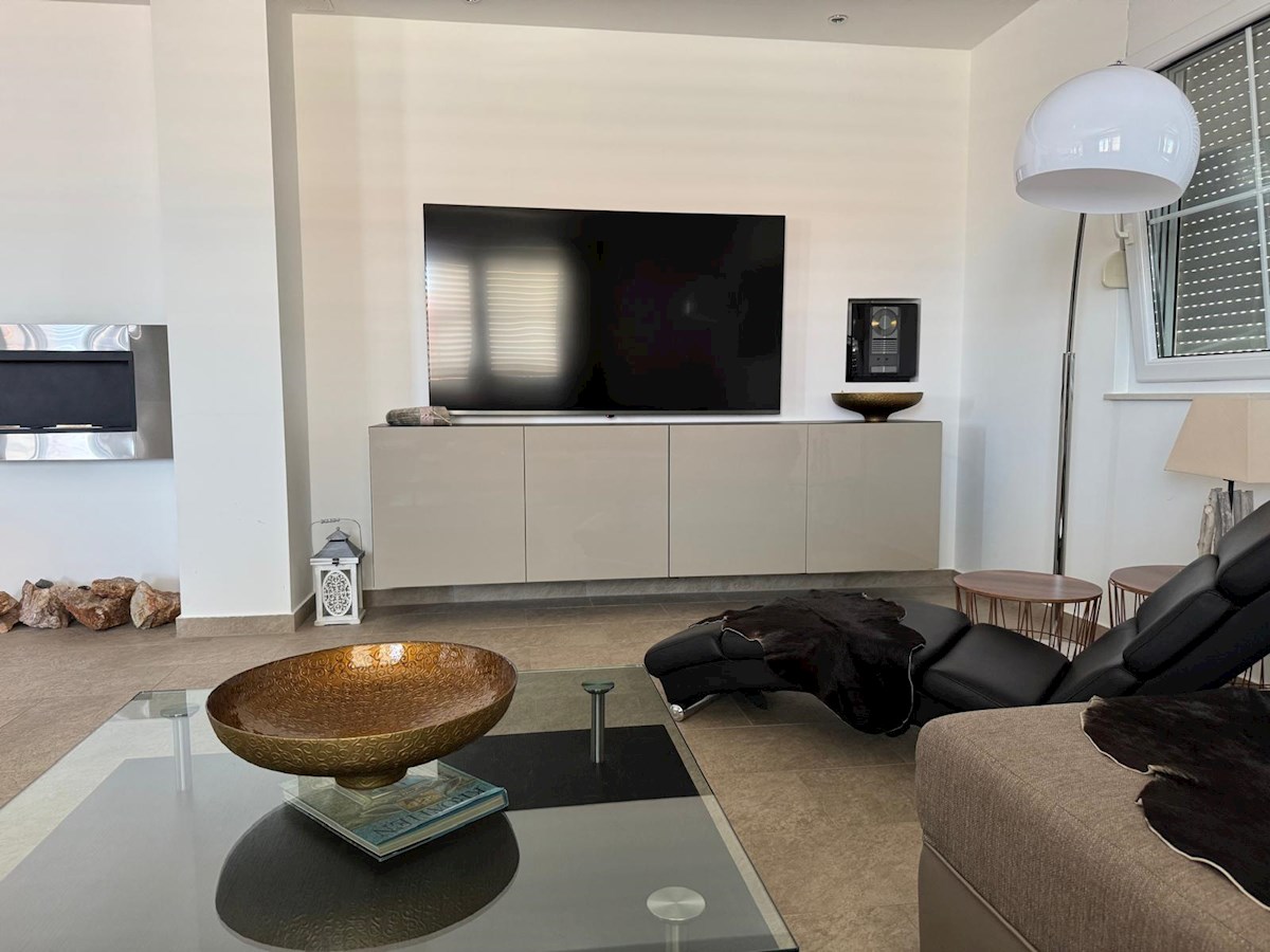 House For sale - SPLITSKO-DALMATINSKA ČIOVO