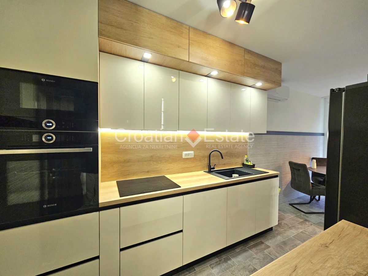 Flat For sale - Splitsko-dalmatinska Split - foto 2/18