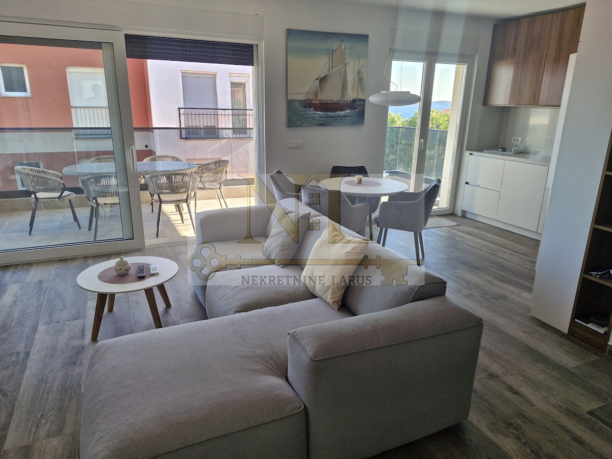Apartma Na predaj - SPLITSKO-DALMATINSKA ČIOVO