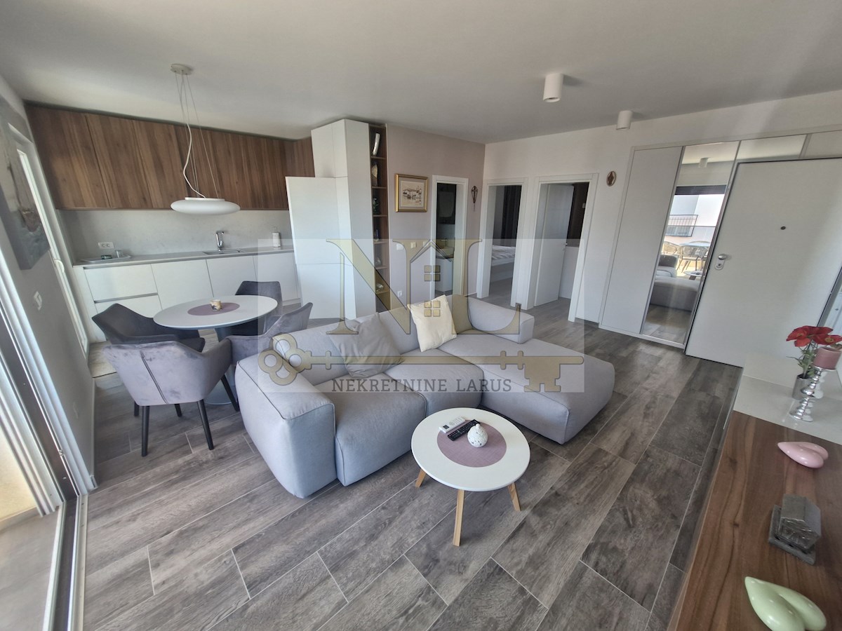 Apartma Na predaj - SPLITSKO-DALMATINSKA ČIOVO