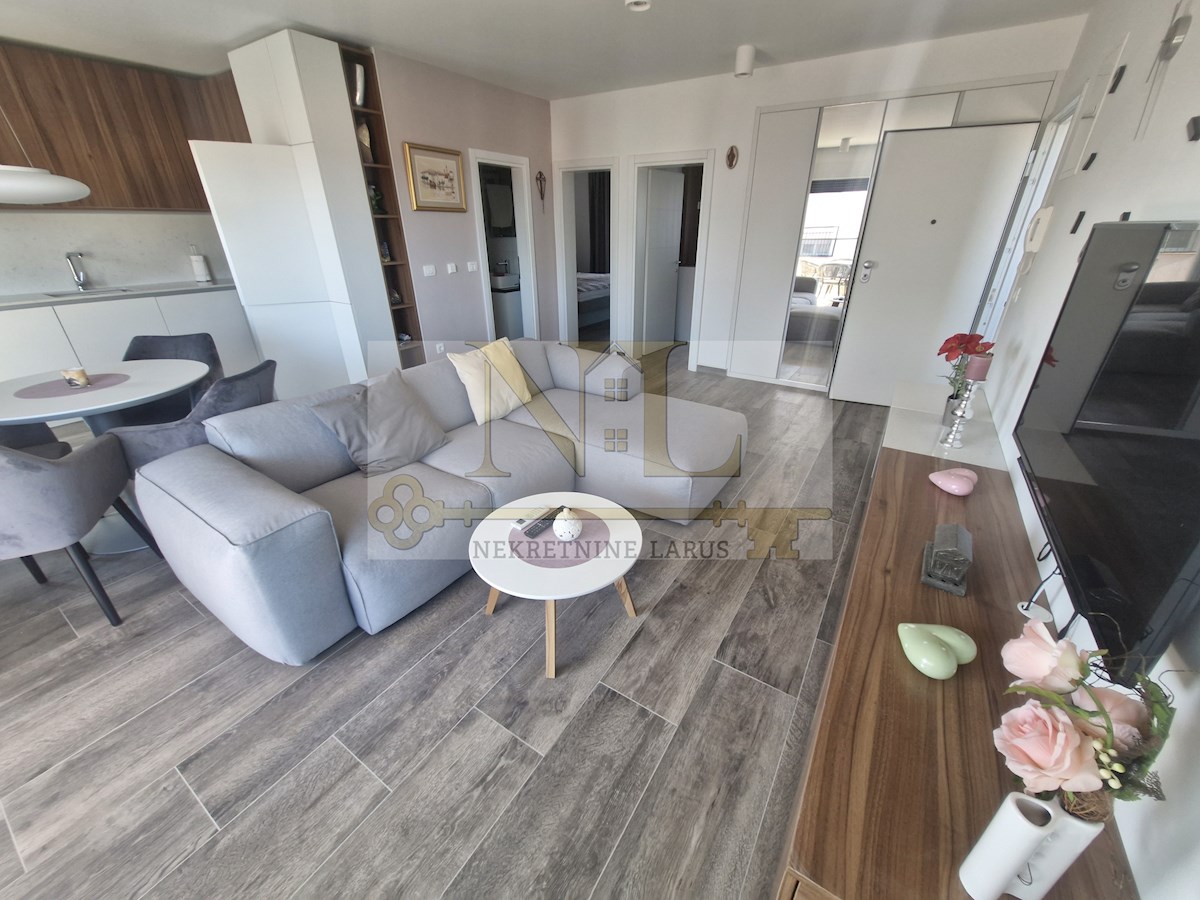 Apartma Na predaj - SPLITSKO-DALMATINSKA ČIOVO