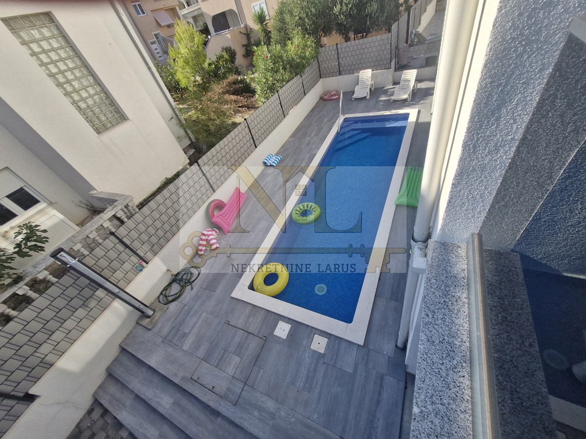 Apartma Na predaj - SPLITSKO-DALMATINSKA ČIOVO
