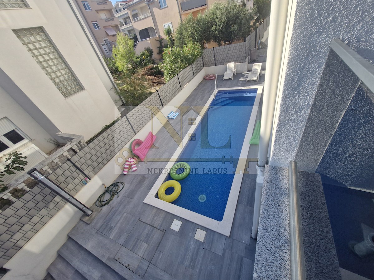 Apartma Na predaj - SPLITSKO-DALMATINSKA ČIOVO