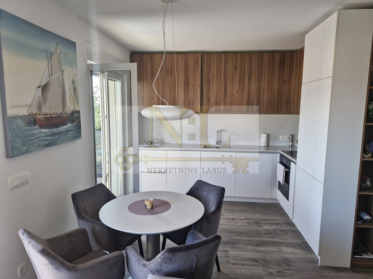 Apartma Na predaj - SPLITSKO-DALMATINSKA ČIOVO