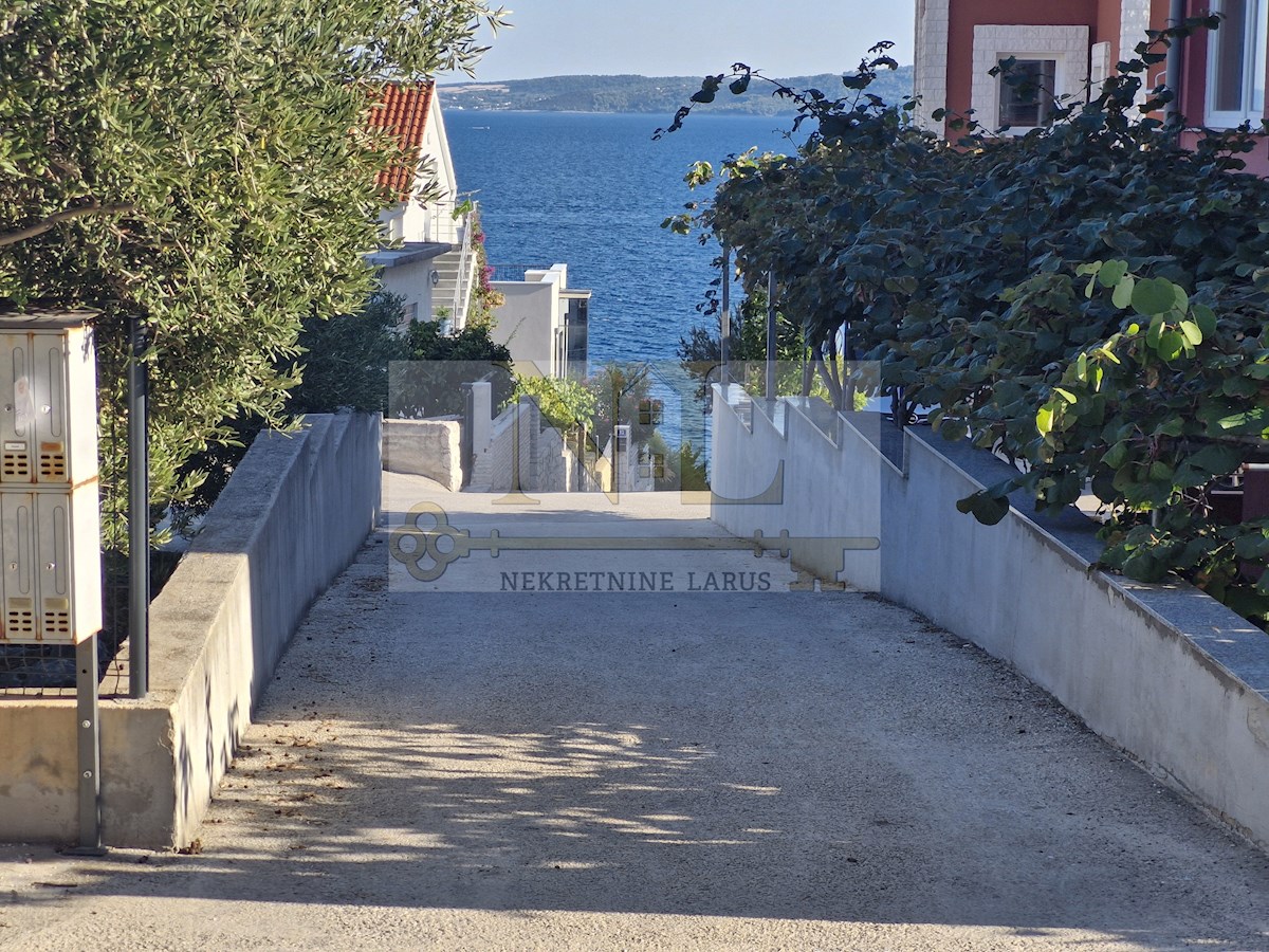 Apartma Na predaj - SPLITSKO-DALMATINSKA ČIOVO