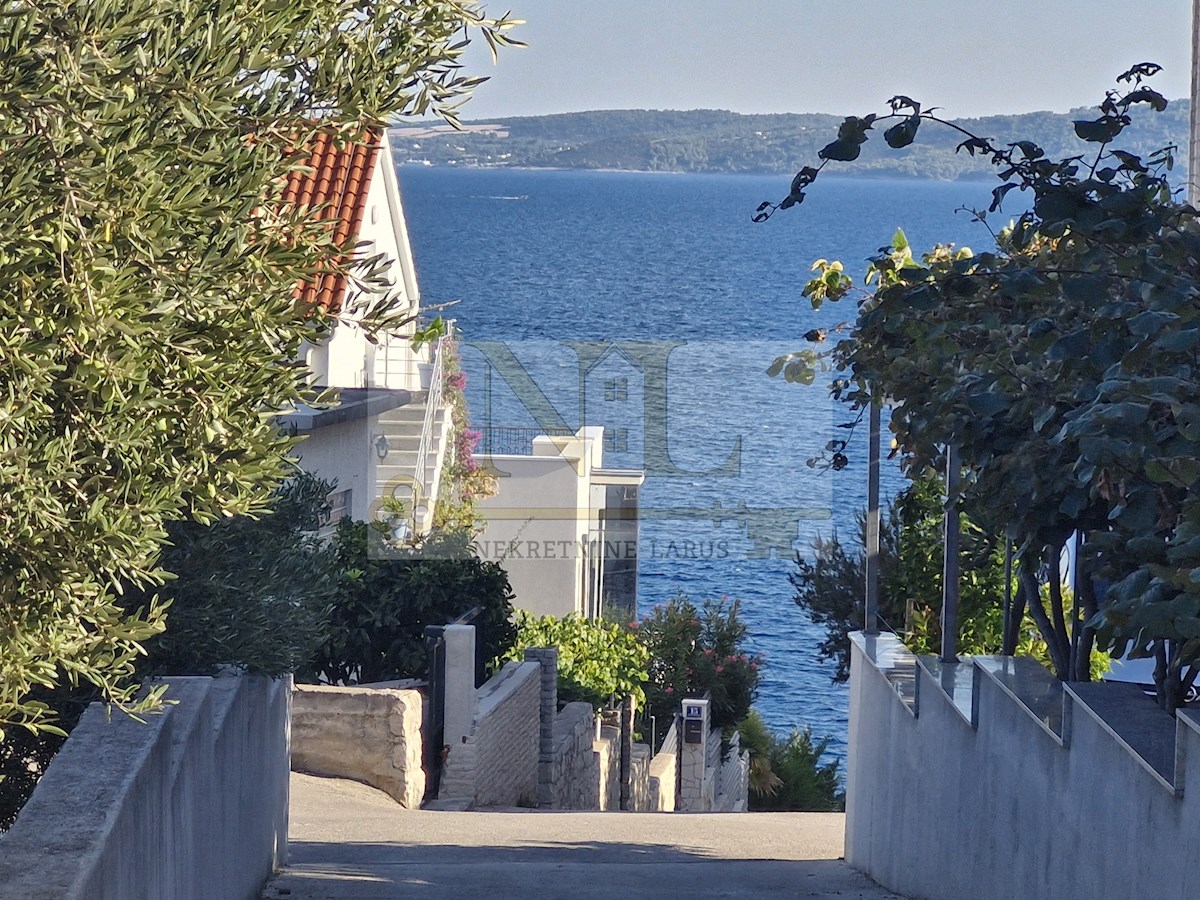 Apartma Na predaj - SPLITSKO-DALMATINSKA ČIOVO