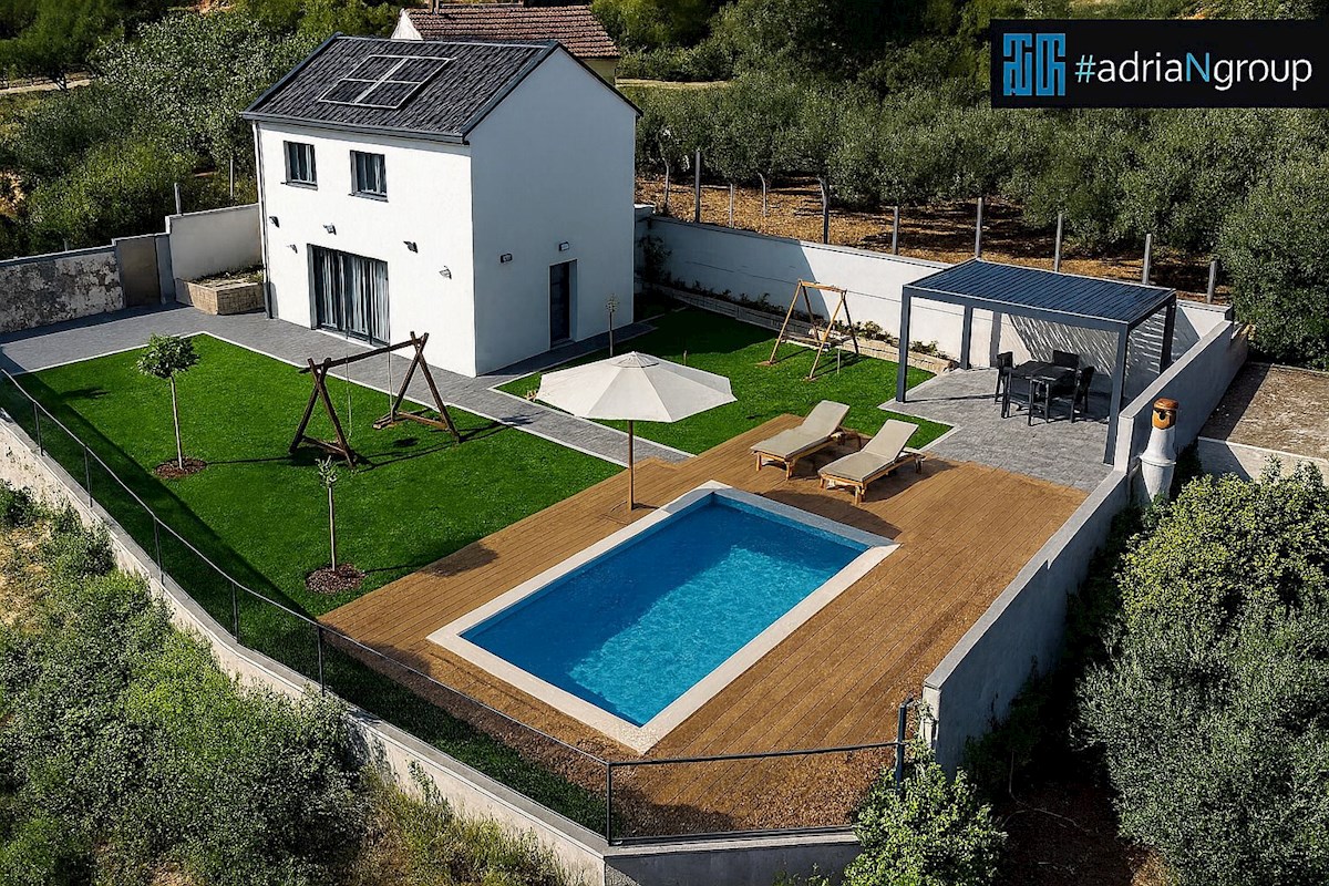 Casa In vendita - Splitsko-dalmatinska Kaštela - foto 1/43