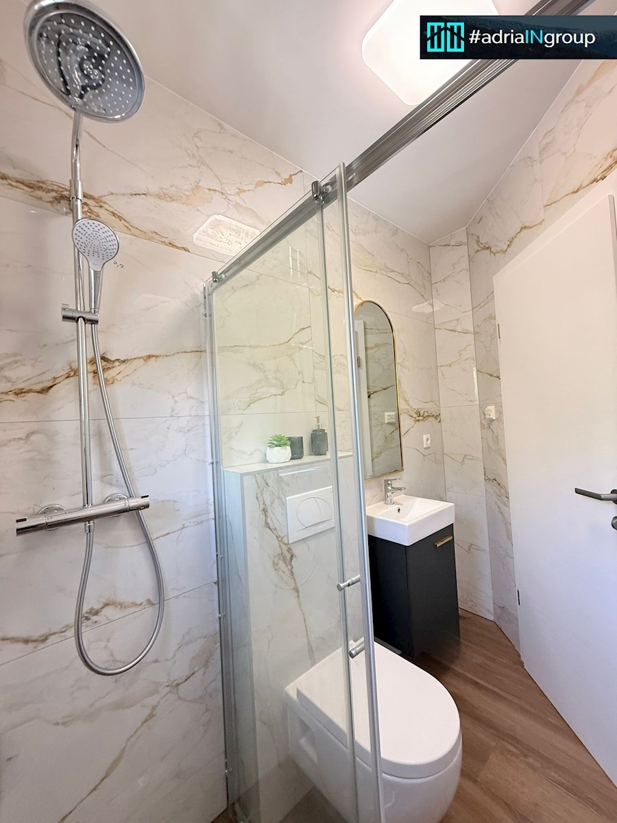 Casa In vendita - SPLITSKO-DALMATINSKA KAŠTELA