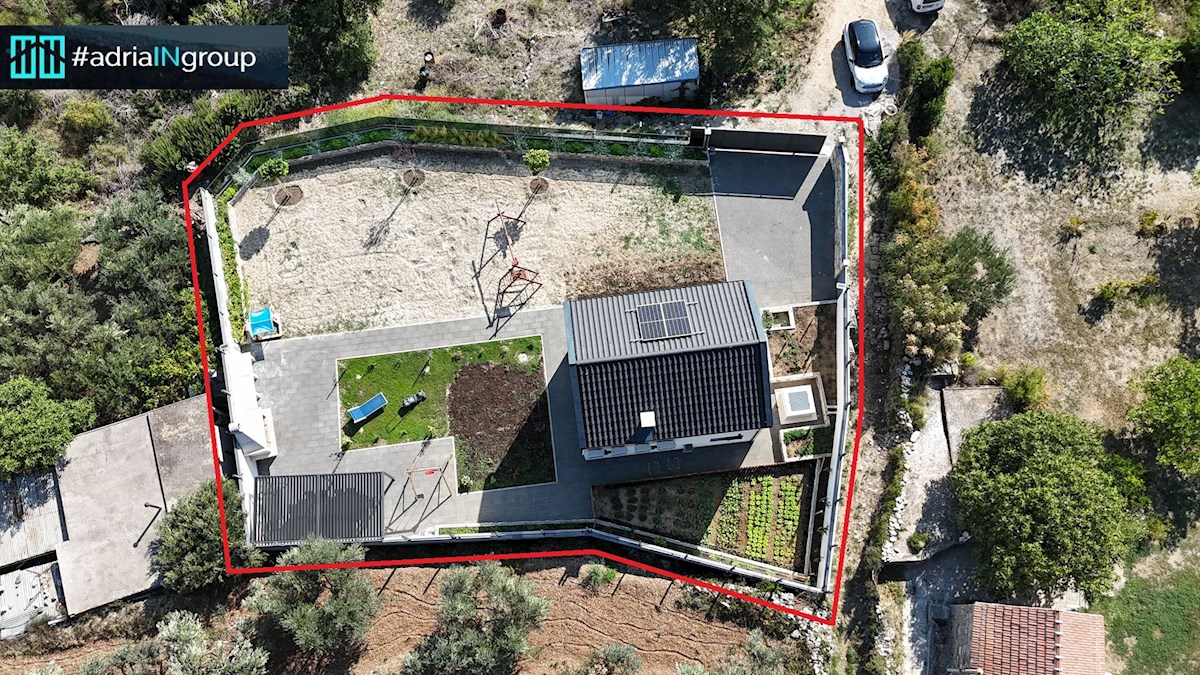 Casa In vendita - SPLITSKO-DALMATINSKA KAŠTELA