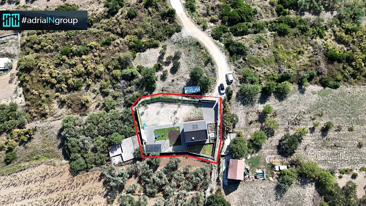 Casa In vendita - SPLITSKO-DALMATINSKA KAŠTELA