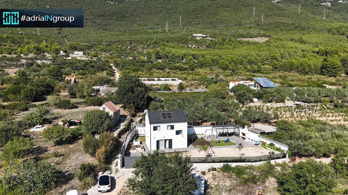 Casa In vendita - SPLITSKO-DALMATINSKA KAŠTELA