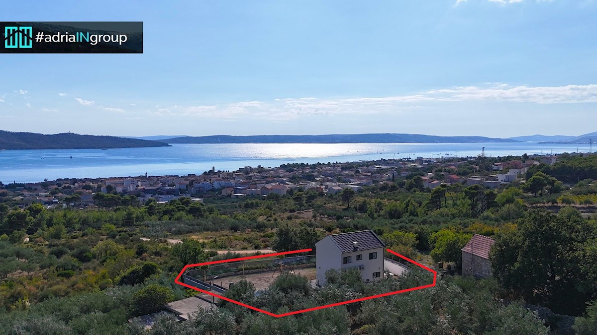 Casa In vendita - SPLITSKO-DALMATINSKA KAŠTELA