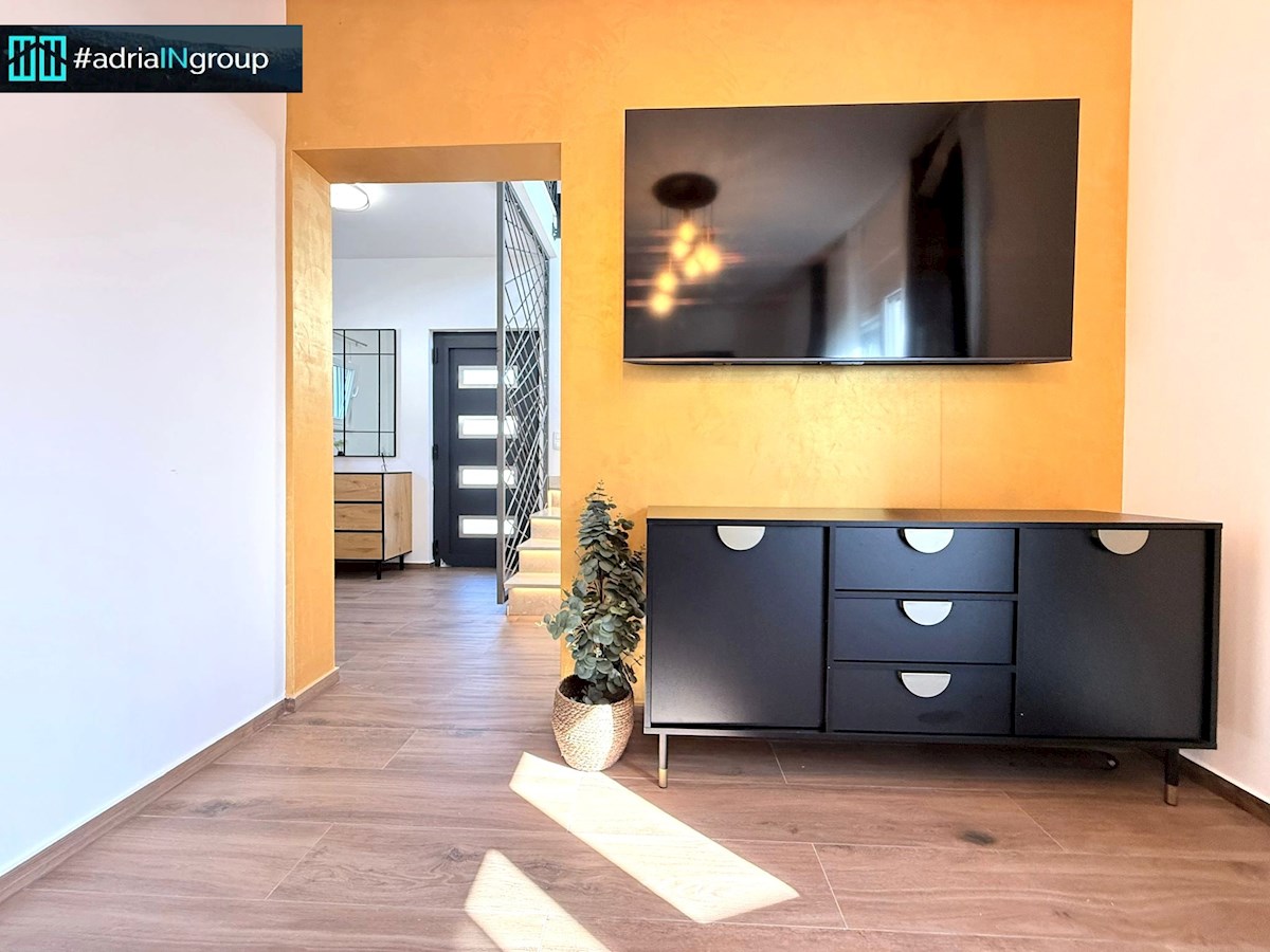 Casa In vendita - SPLITSKO-DALMATINSKA KAŠTELA